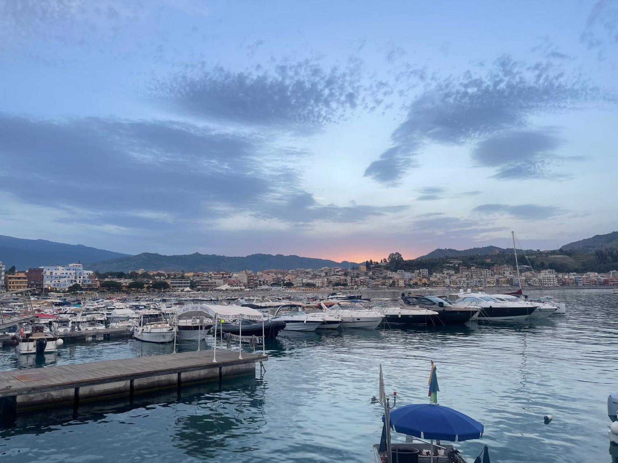 Maridda-Experience Rooms- Giardini Naxos Luaran gambar